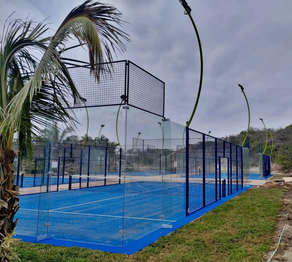 CONSTRUCCION CANCHA DE PADEL TAMPICO