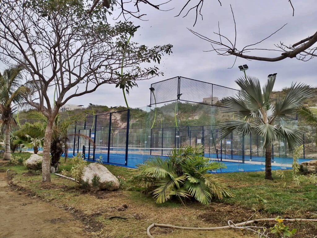 CONSTRUCCION CANCHA DE PADEL TAMPICO